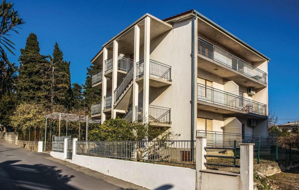 Apartments Aurora Kastela Bagian luar foto